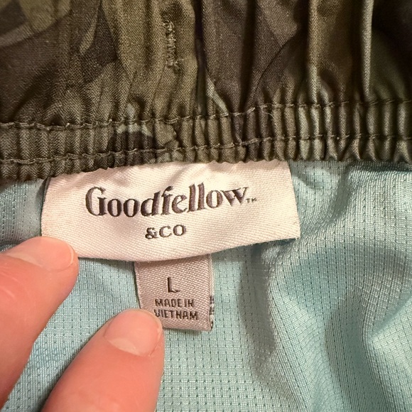 Leafy Camouflage swim trunks - Picture 3 of 4